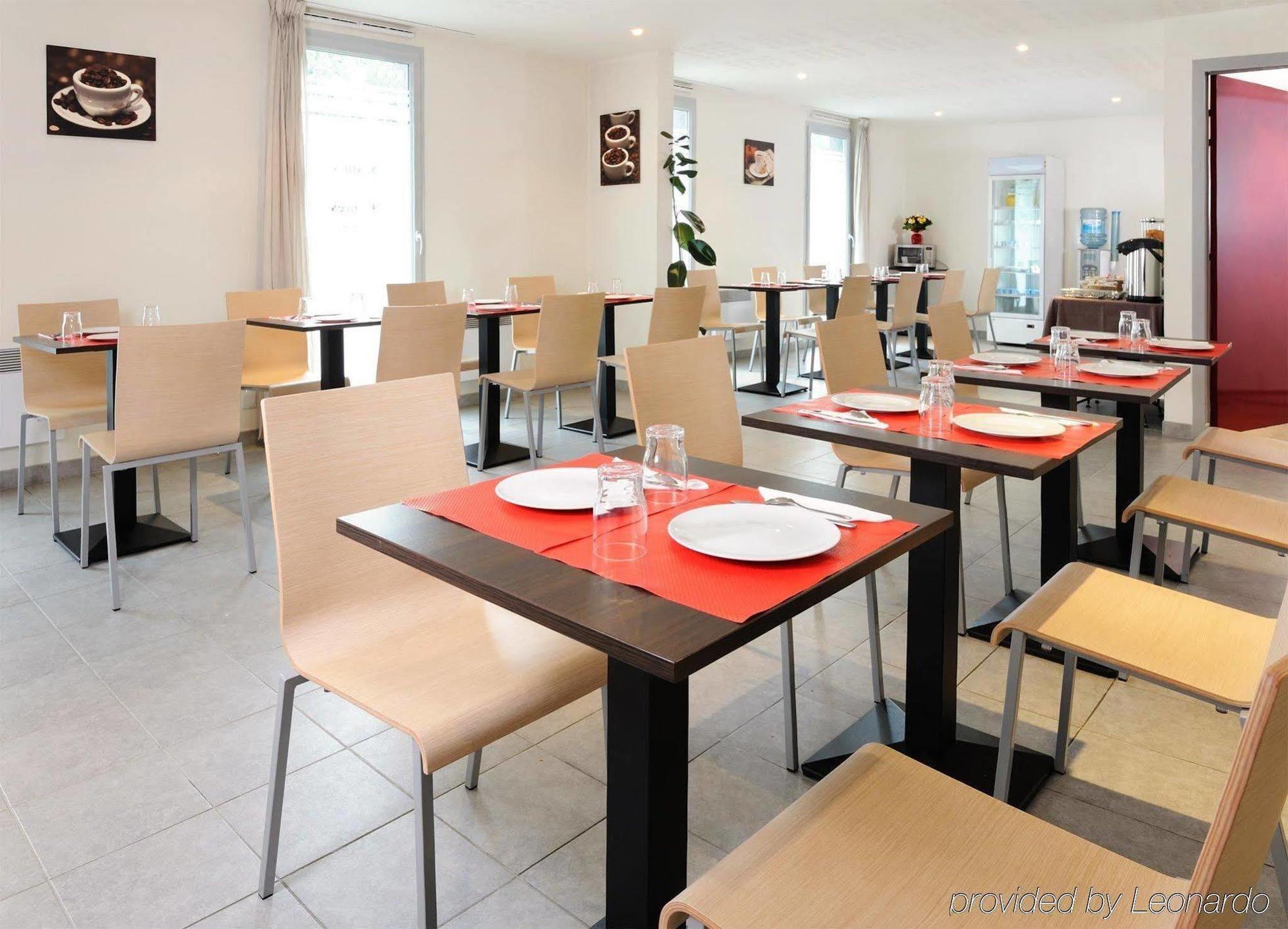 Sejours & Affaires Rennes Villa Camilla Restaurant bilde